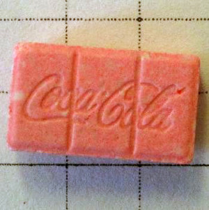 DrugsData.org (was EcstasyData): Test Details : Result #8044 - Coca Cola,  8044 (m)